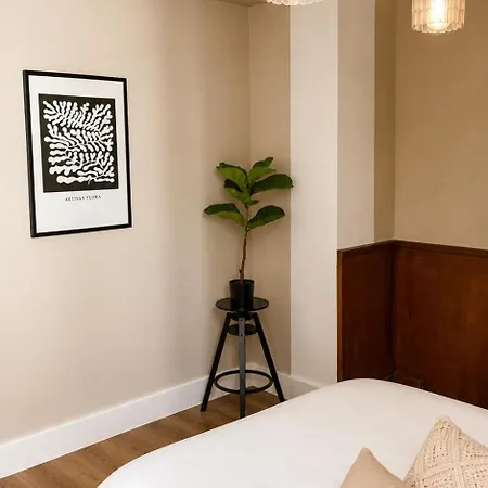 Wood Is Good! 24 7 Check In Apartamento