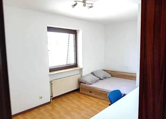 Wood Is Good! 24 7 Check In Apartment *