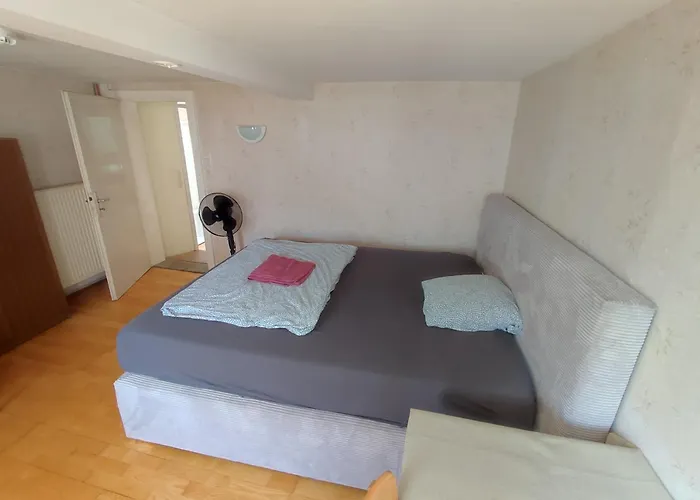 Apartment Wood Is Good! 24 7 Check In *