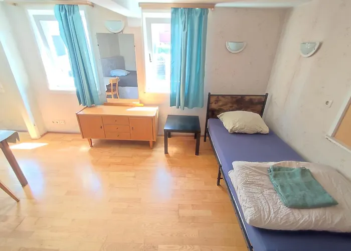 Wood Is Good! 24 7 Check In *