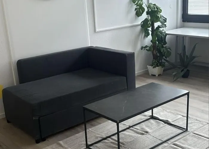 Apartment Wood Is Good! 24 7 Check In